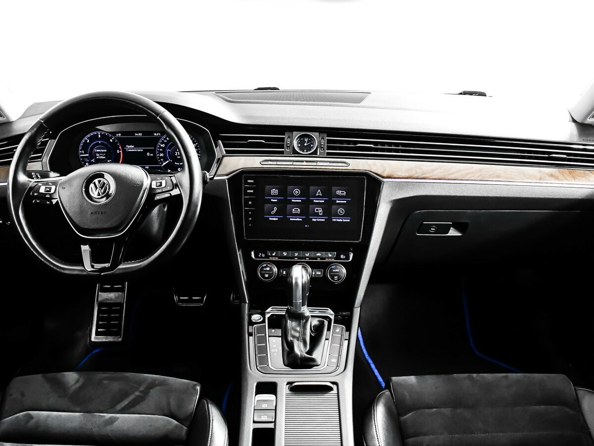 Volkswagen Passat 2018 года с пробегом. Фото: #8