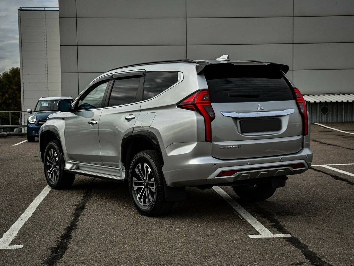 Mitsubishi Montero Sport 2022 года с пробегом. Фото: #6