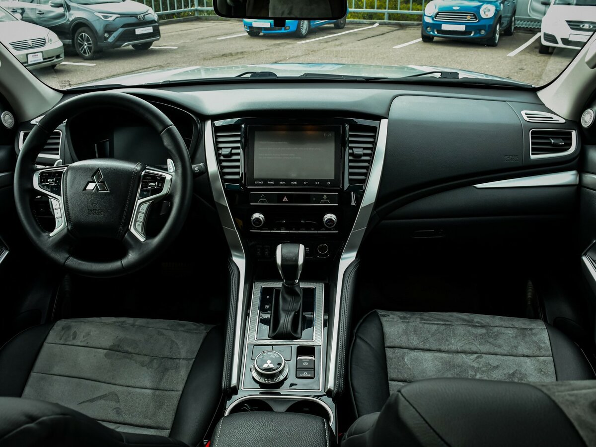 Mitsubishi Montero Sport 2022 года с пробегом. Фото: #12