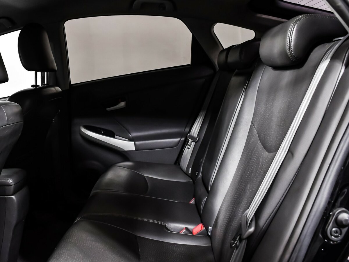 Toyota Prius 2010 года с пробегом. Фото: #12