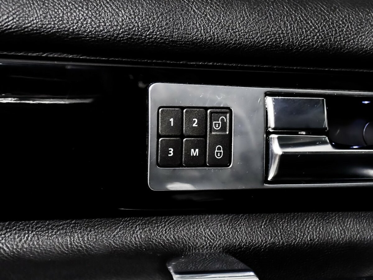 Land Rover Discovery 2013 года с пробегом. Фото: #17