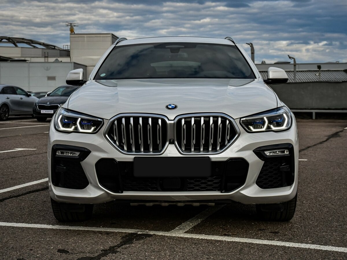 BMW X6 2019 года с пробегом. Фото: #1