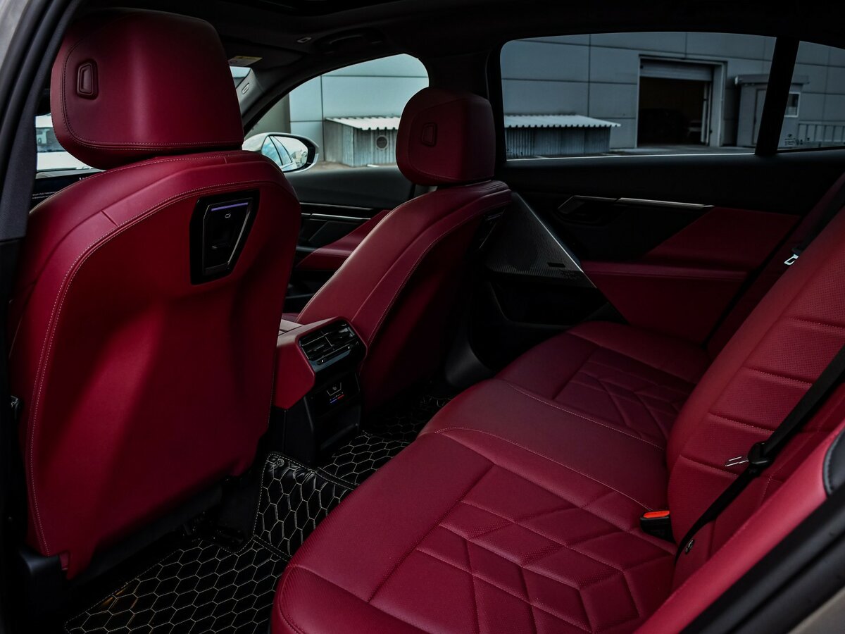 BMW 5 серии 2024 года с пробегом. Фото: #9