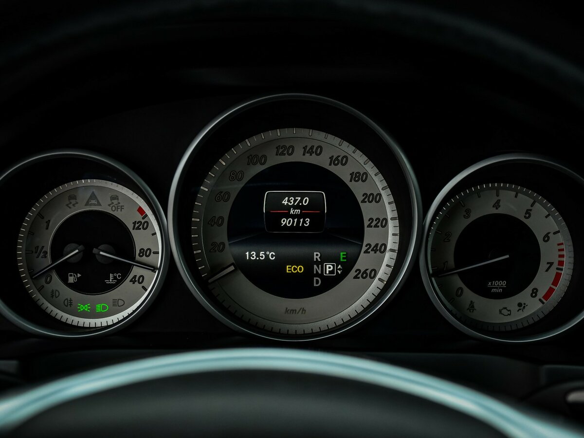 Mercedes-Benz E-Класс 2015 года с пробегом. Фото: #9