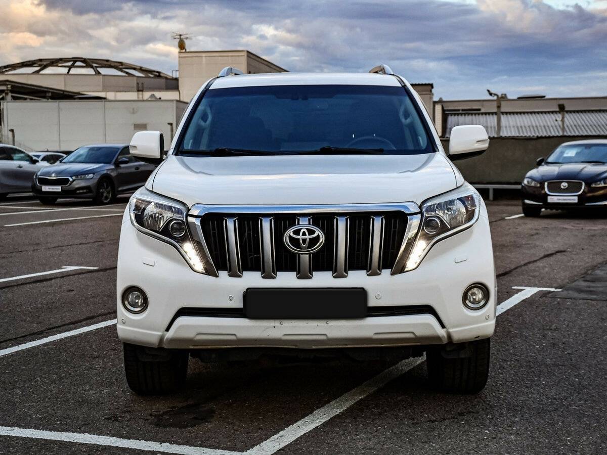 Toyota Land Cruiser Prado 2014 года с пробегом. Фото: #1