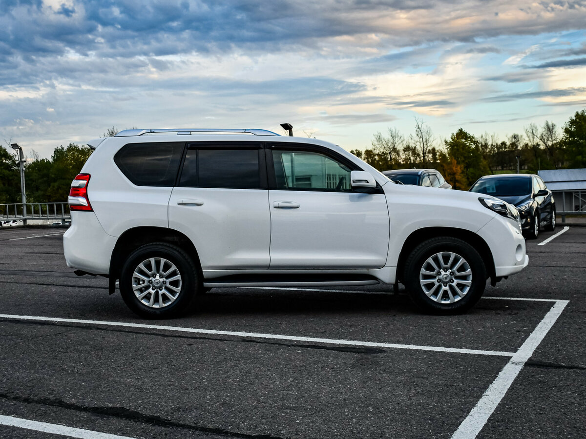 Toyota Land Cruiser Prado 2014 года с пробегом. Фото: #3