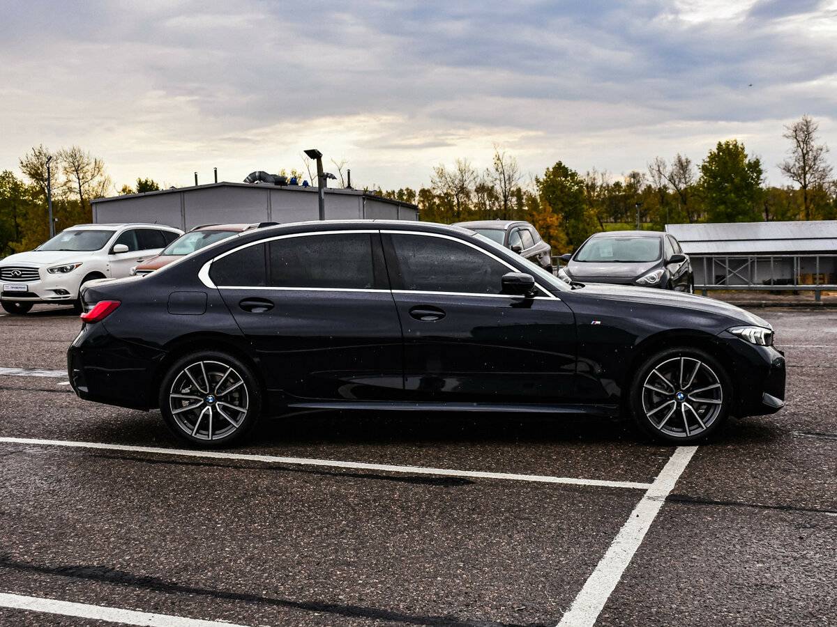 BMW 3 серии 2023 года с пробегом. Фото: #3