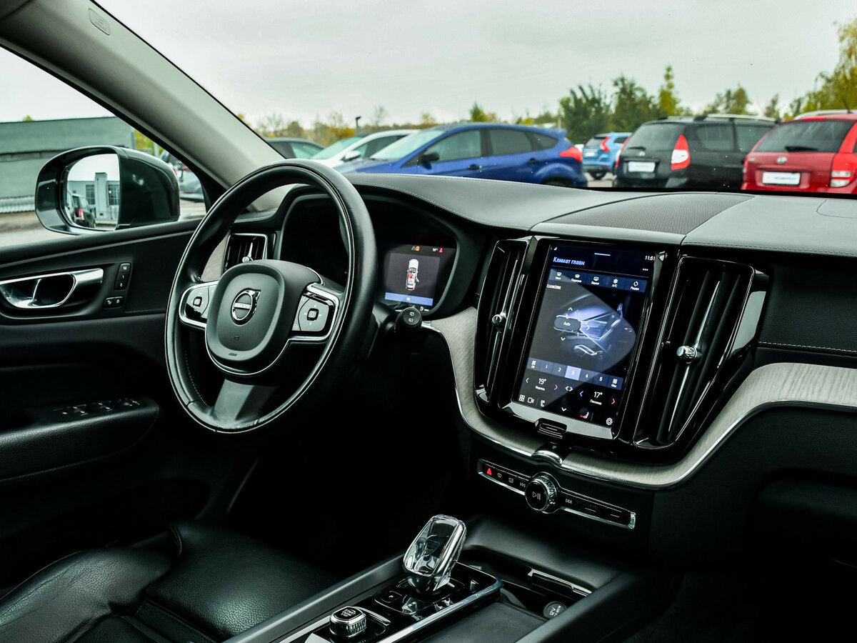 Volvo XC60 2021 года с пробегом. Фото: #8