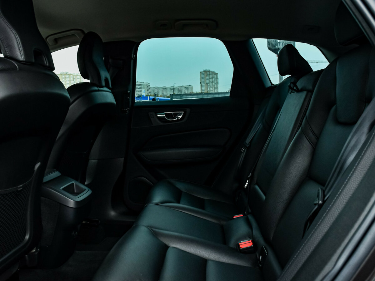 Volvo XC60 2021 года с пробегом. Фото: #11