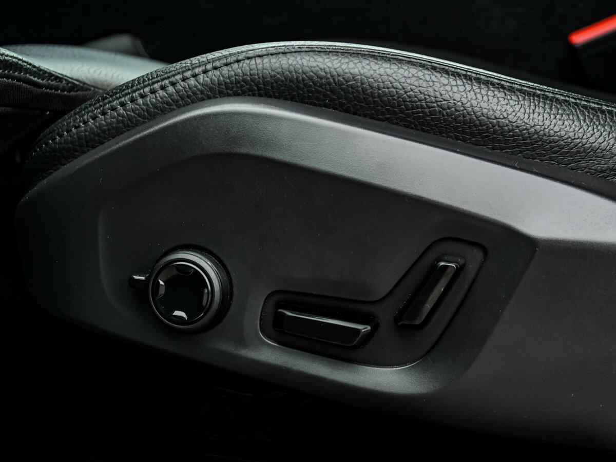 Volvo XC60 2021 года с пробегом. Фото: #13