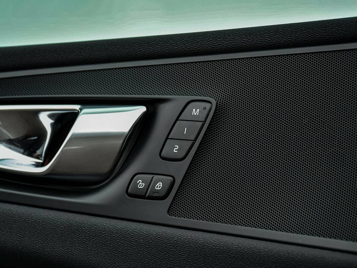 Volvo XC60 2021 года с пробегом. Фото: #14