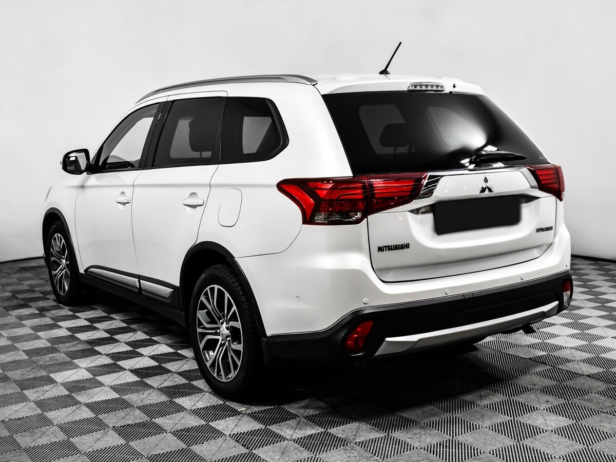 Mitsubishi Outlander 2016 года с пробегом. Фото: #6