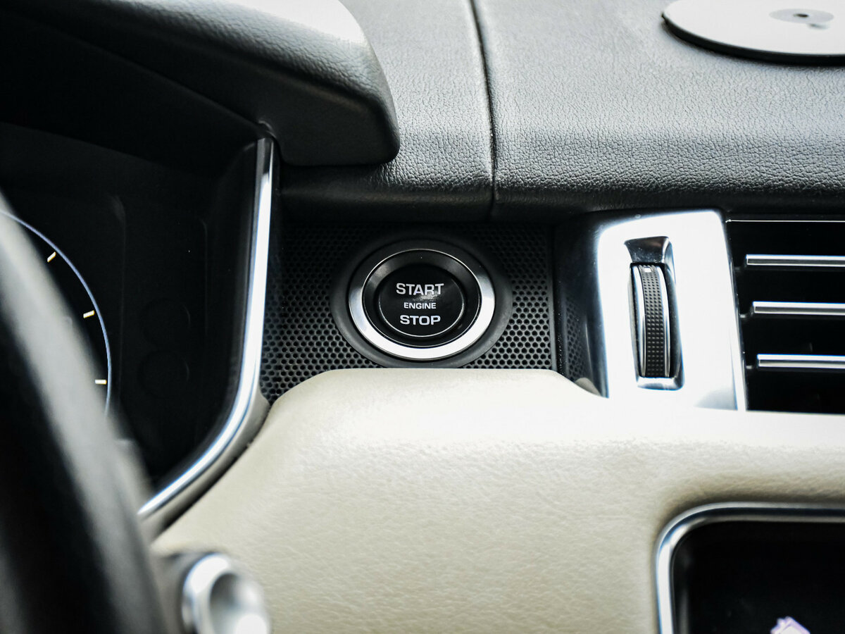 Land Rover Range Rover Sport 2016 года с пробегом. Фото: #18