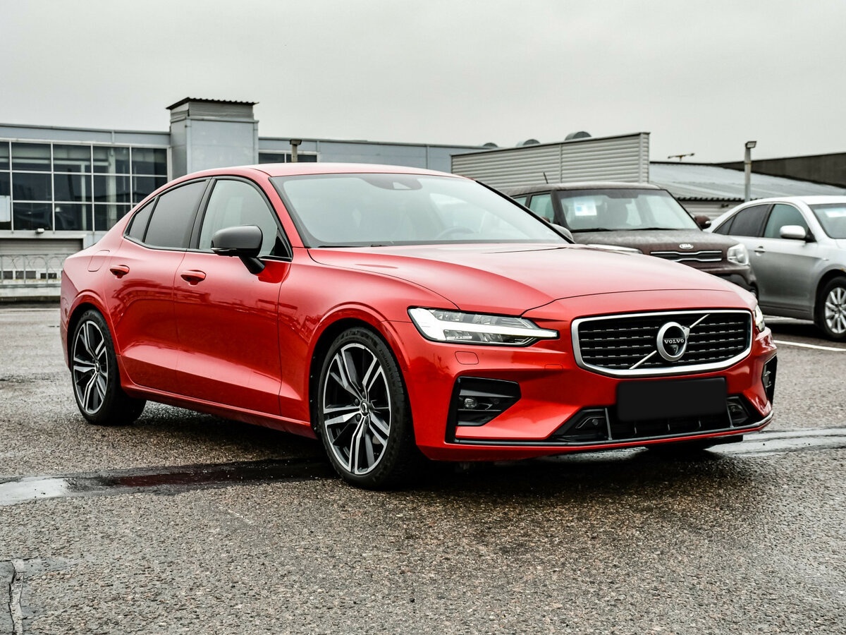 Volvo S60 2019 года с пробегом. Фото: #2