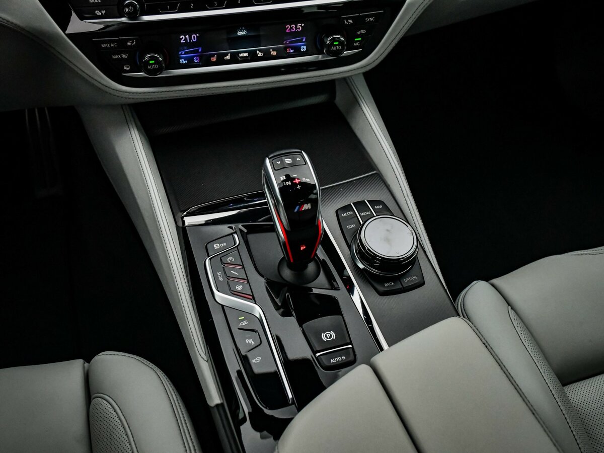 BMW M5 2018 года с пробегом. Фото: #13