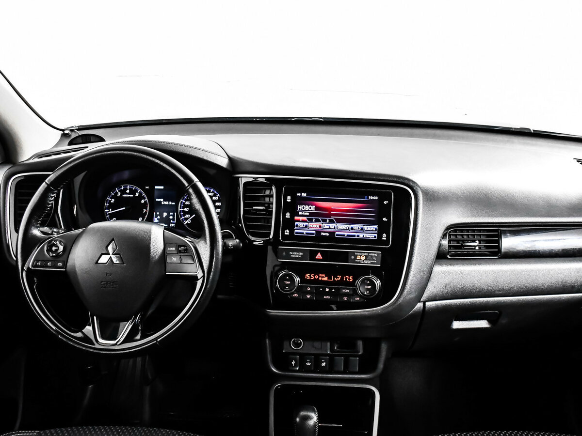 Б/У Митсубиши Оутлэндер 2018 года. Фото: #8