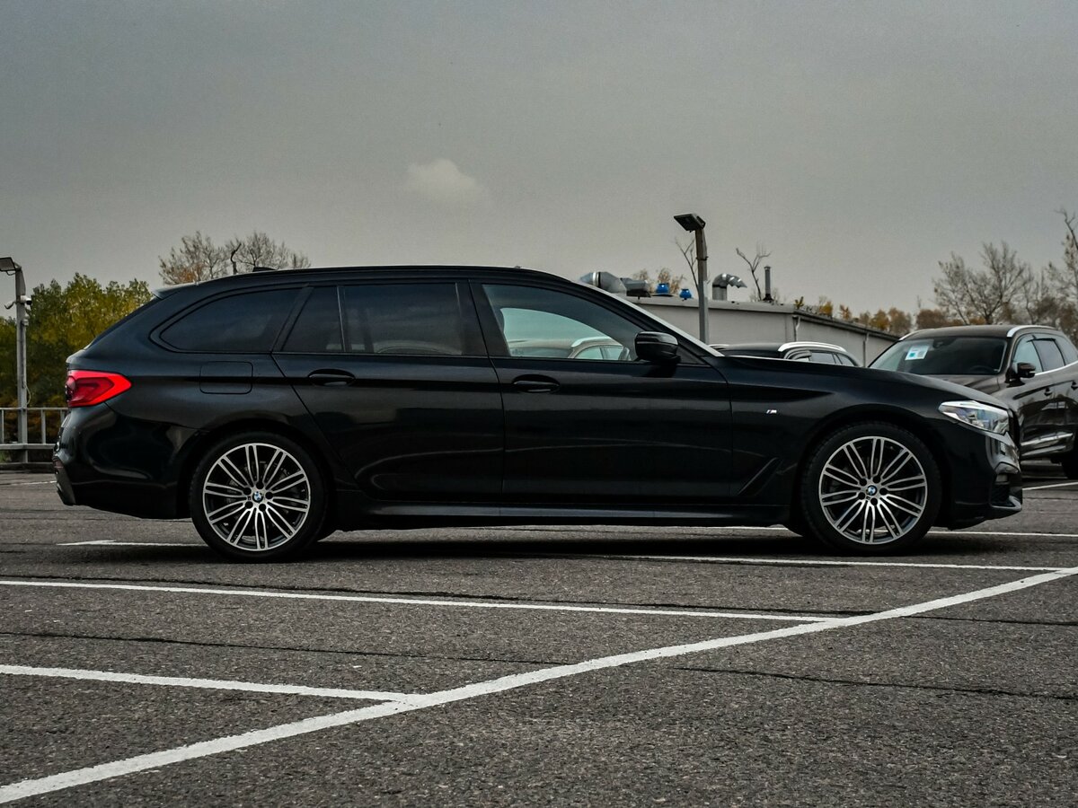 BMW 5 серии 2019 года с пробегом. Фото: #3