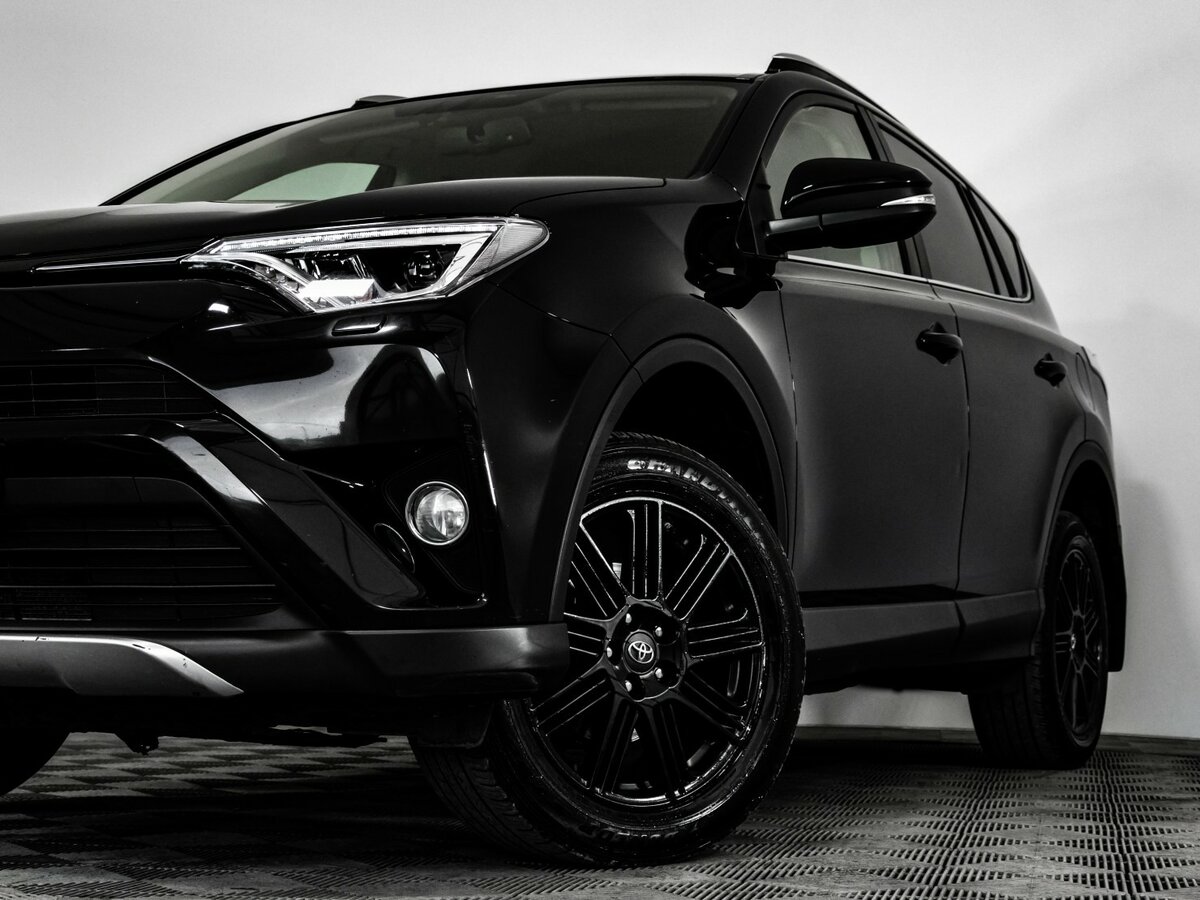 Toyota RAV4 2017 года с пробегом. Фото: #1