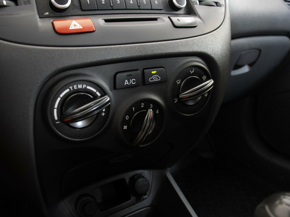 Kia Rio 2010 года с пробегом. Фото: #10