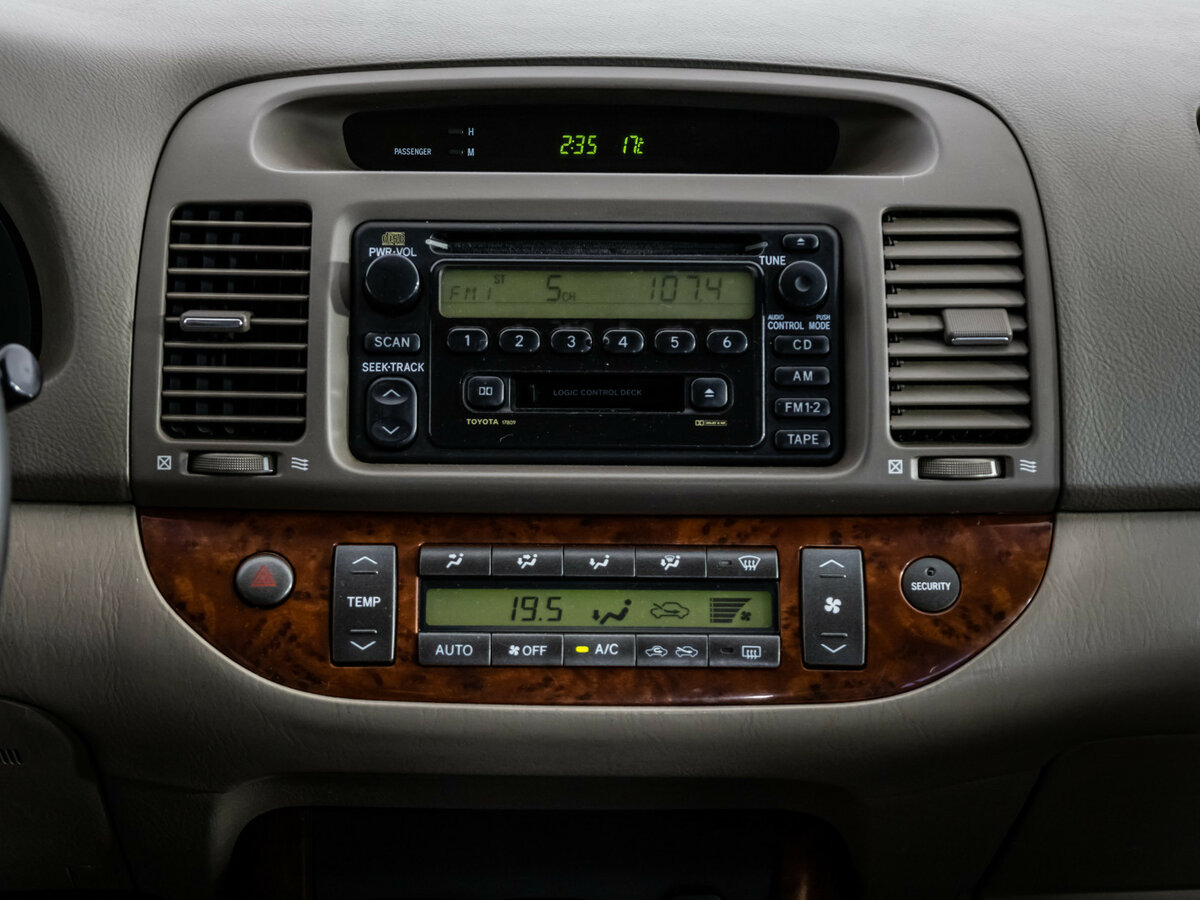 Toyota Camry 2003 года с пробегом. Фото: #8