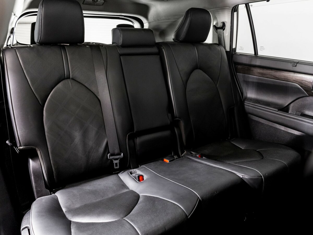 Toyota Highlander 2021 года с пробегом. Фото: #18