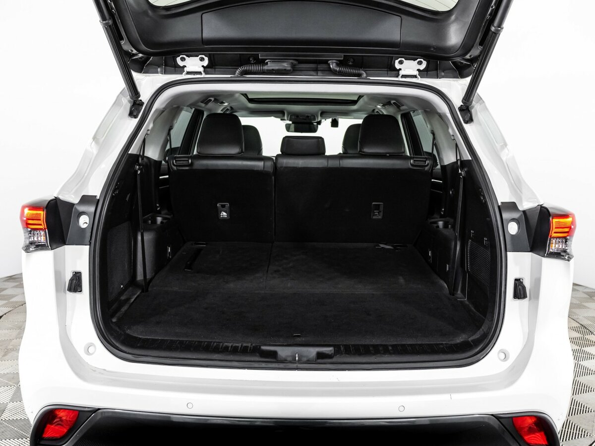 Toyota Highlander 2021 года с пробегом. Фото: #28