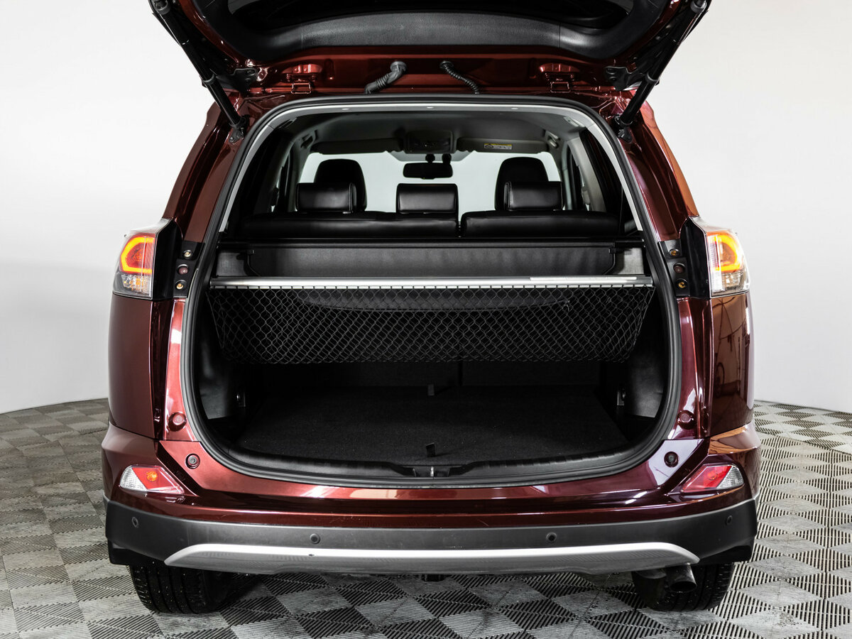 Toyota RAV4 2019 года с пробегом. Фото: #17