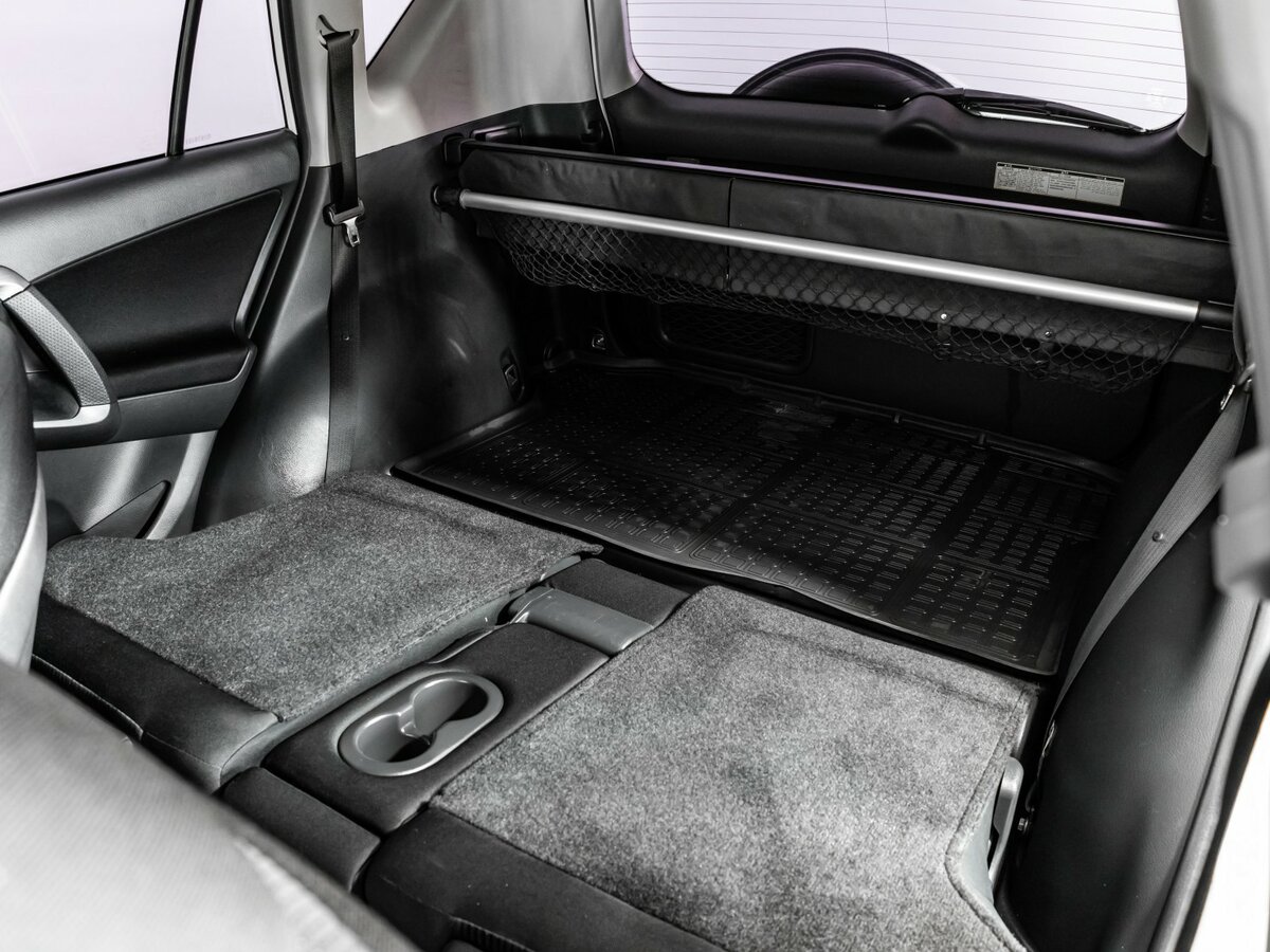 Toyota RAV4 2010 года с пробегом. Фото: #11