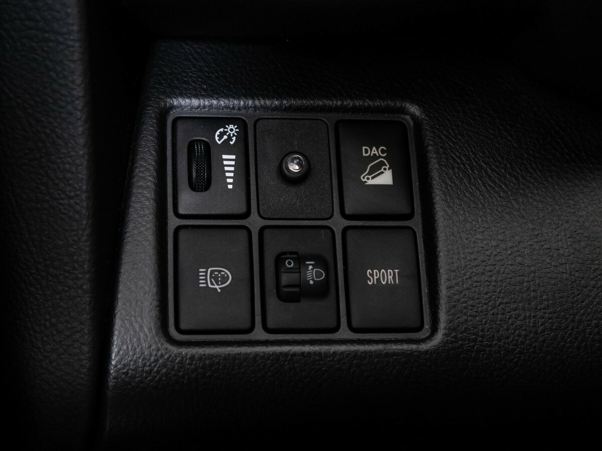 Toyota RAV4 2010 года с пробегом. Фото: #16