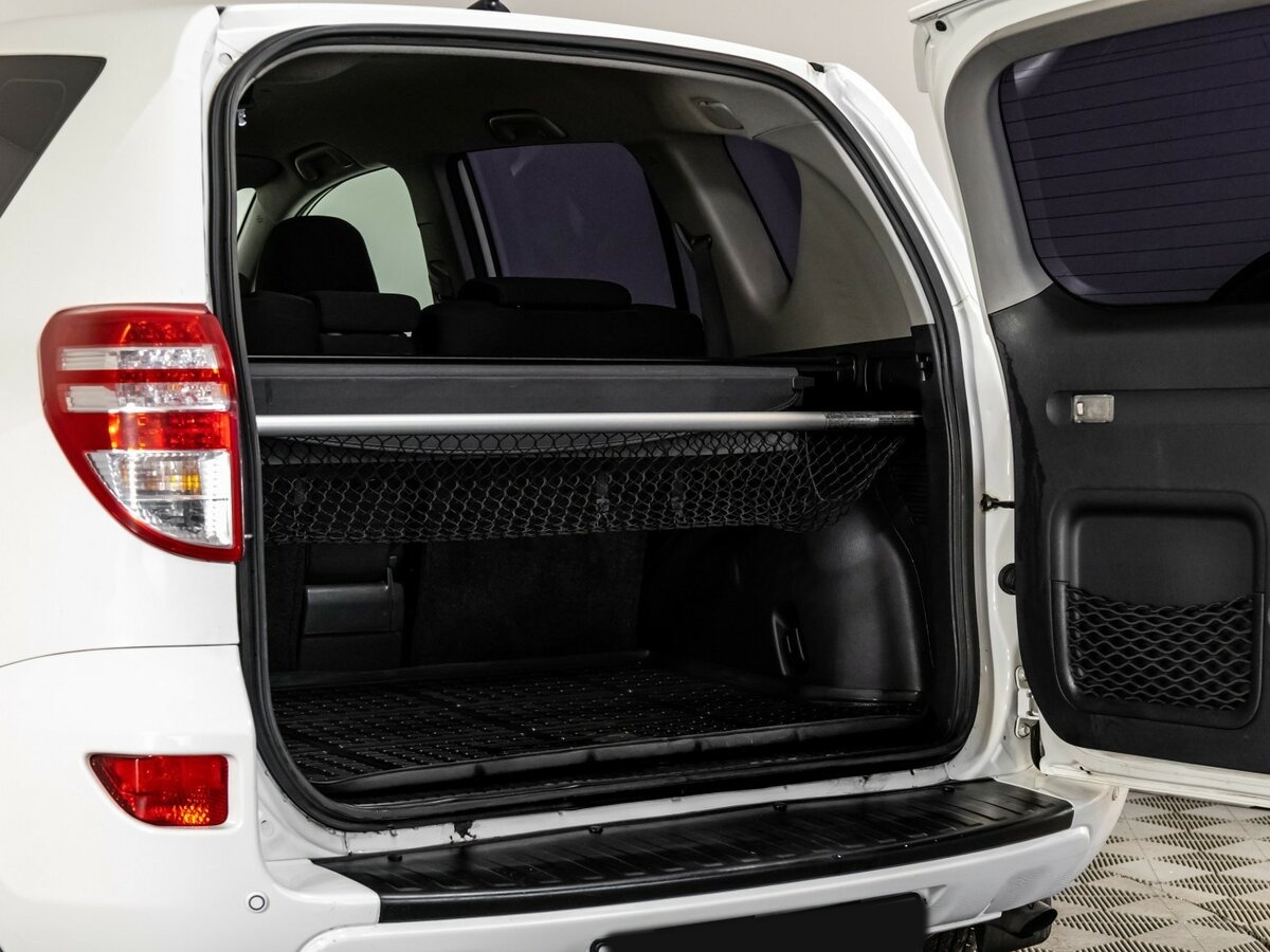 Toyota RAV4 2010 года с пробегом. Фото: #17