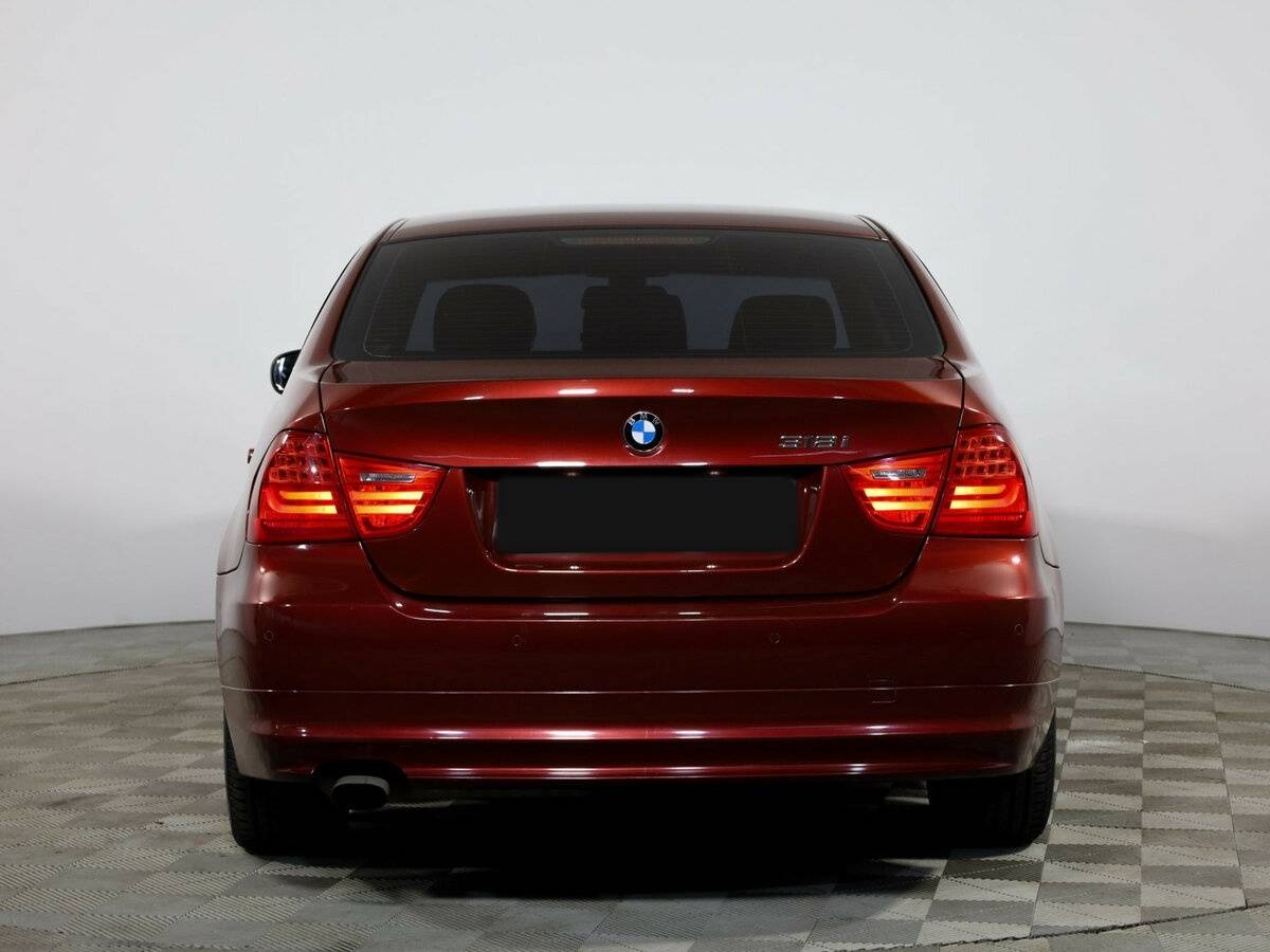 BMW 3 серии 2011 года с пробегом. Фото: #2