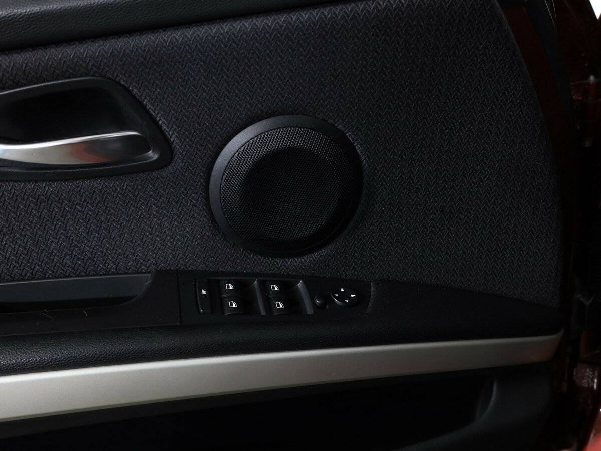 BMW 3 серии 2011 года с пробегом. Фото: #14