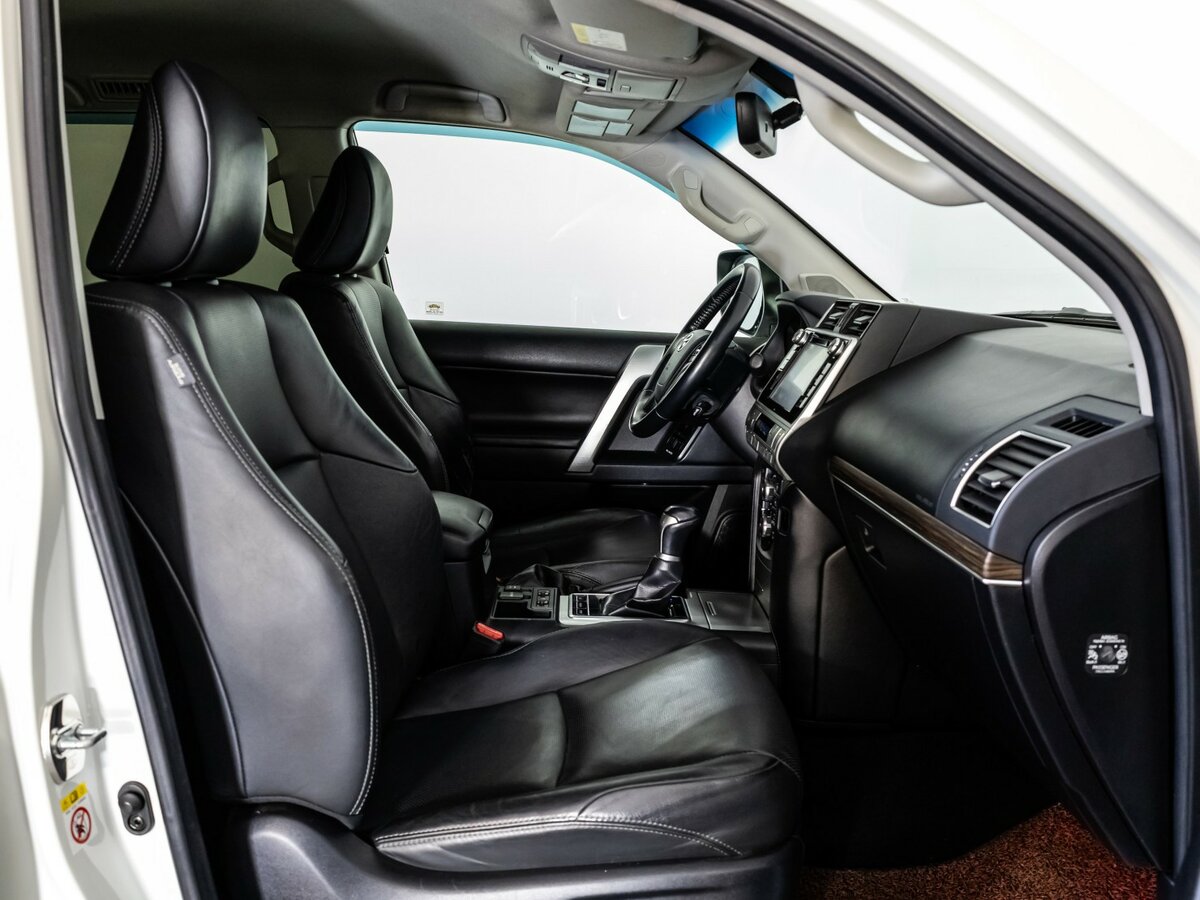 Toyota Land Cruiser Prado 2019 года с пробегом. Фото: #17