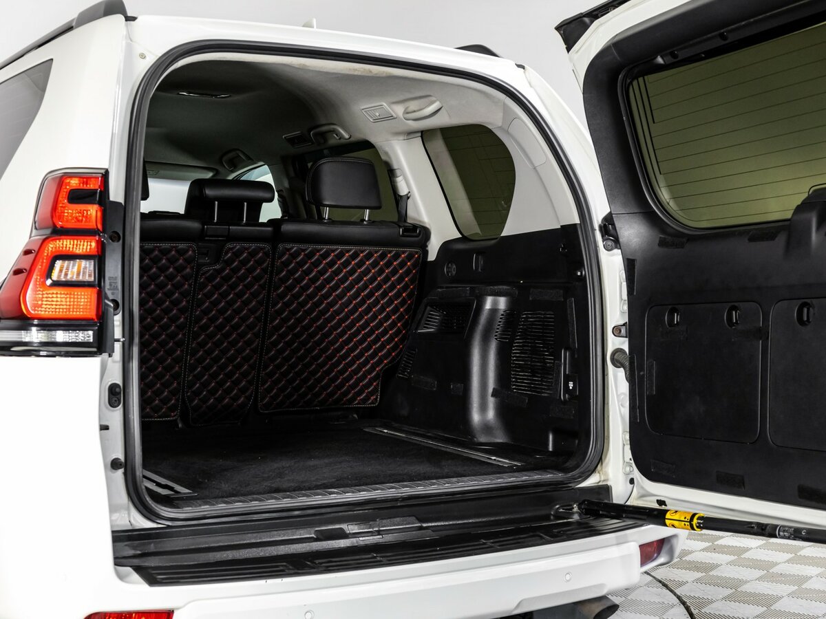 Toyota Land Cruiser Prado 2019 года с пробегом. Фото: #27