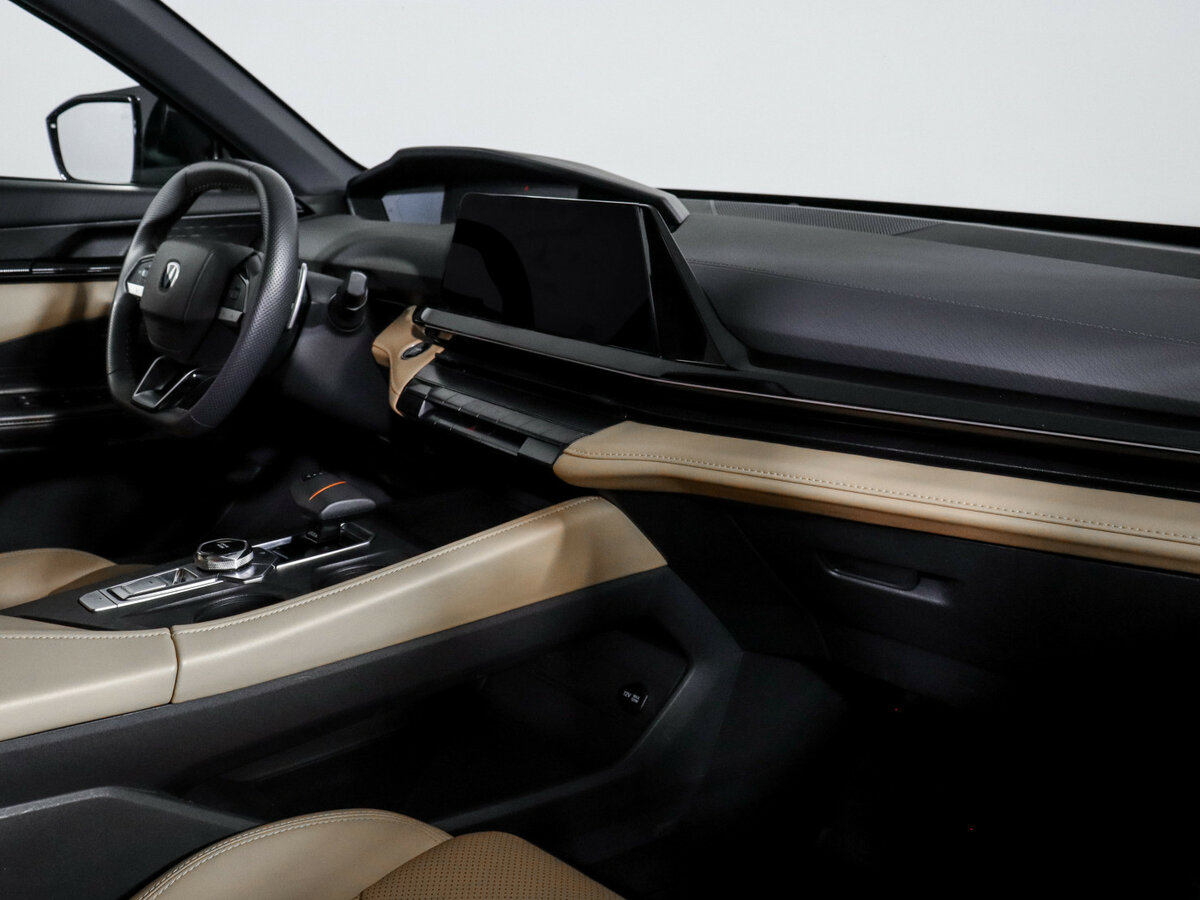 Changan UNI-V 2023 года с пробегом. Фото: #6