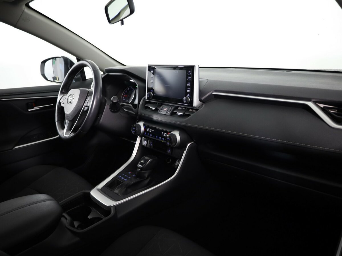 Toyota RAV4 2019 года с пробегом. Фото: #10