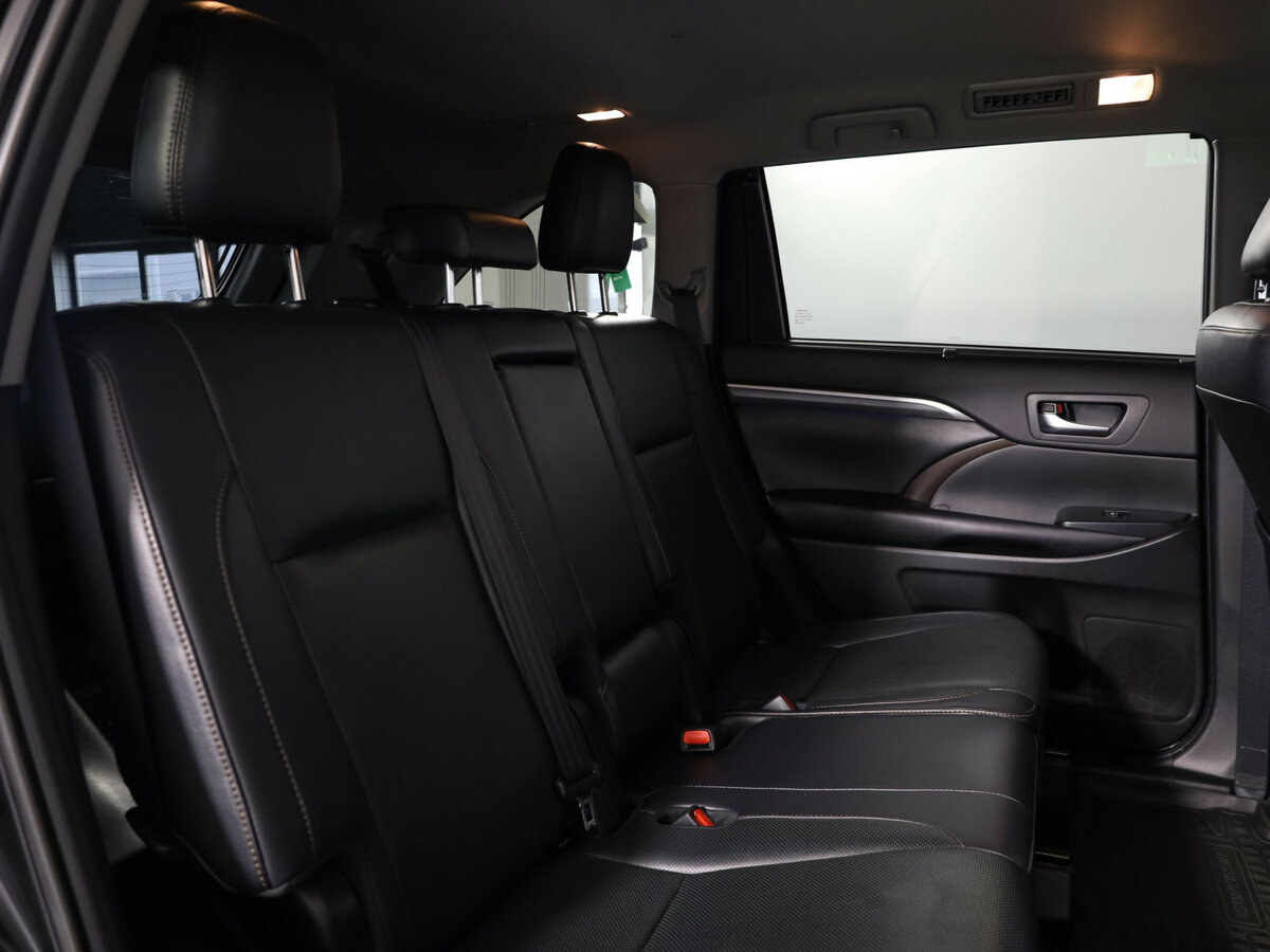 Toyota Highlander 2019 года с пробегом. Фото: #10