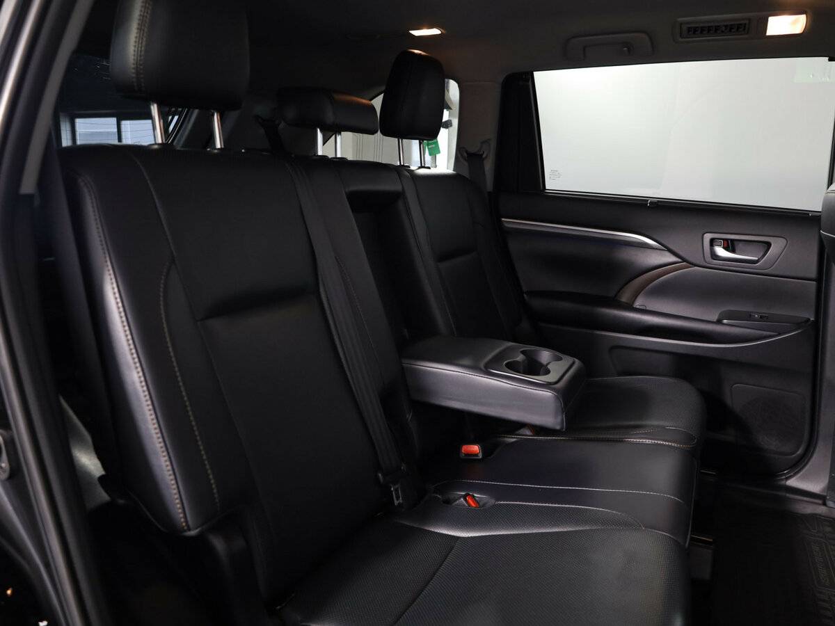 Toyota Highlander 2019 года с пробегом. Фото: #11