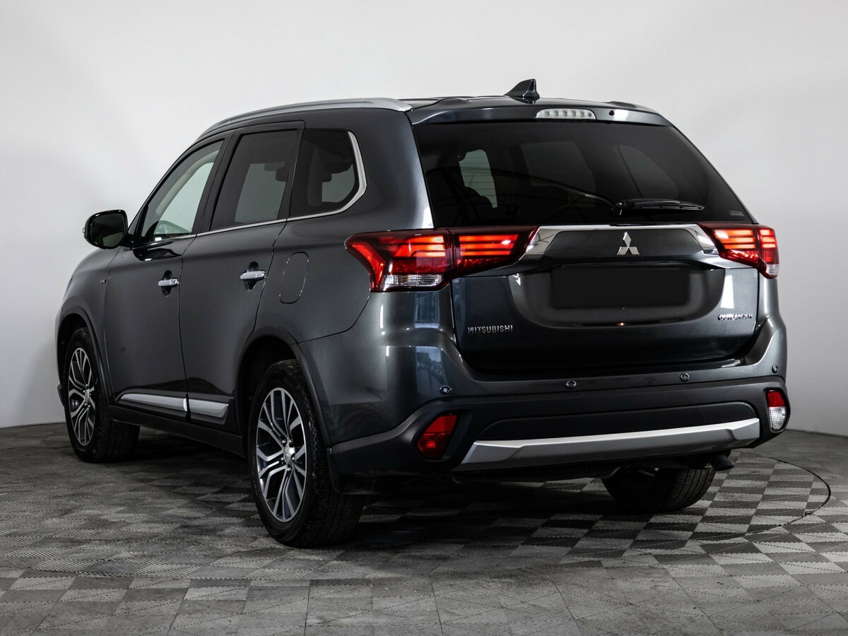 Mitsubishi Outlander 2018 года с пробегом. Фото: #5