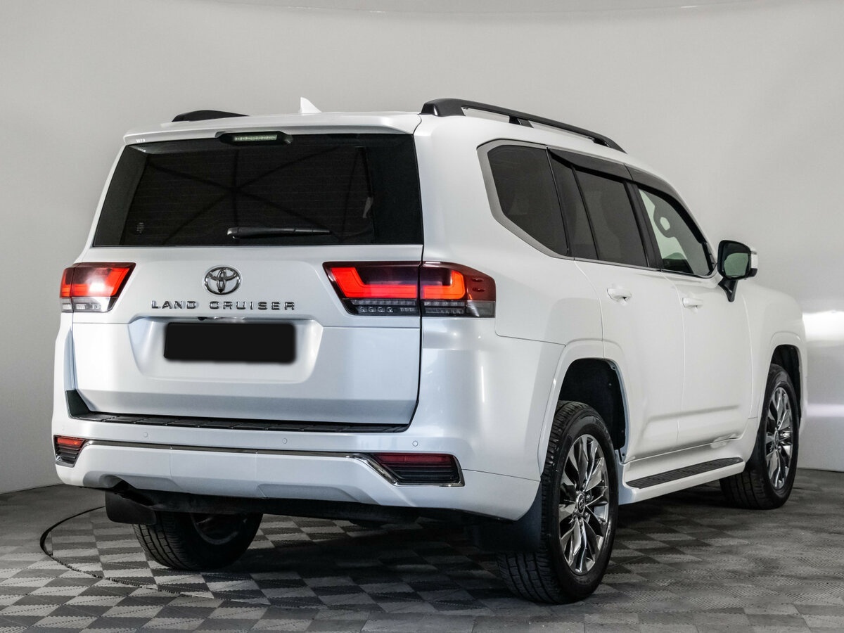 Toyota Land Cruiser 2022 года с пробегом. Фото: #3