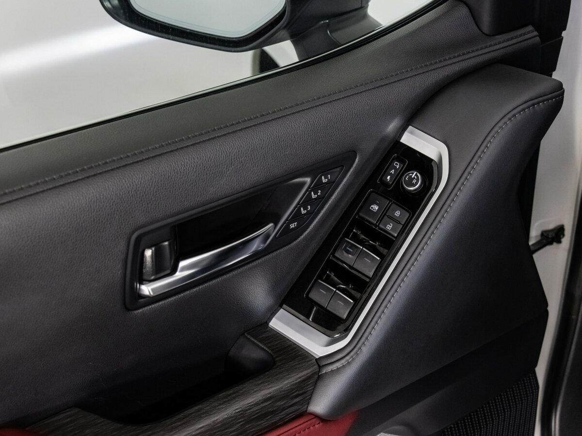 Toyota Land Cruiser 2022 года с пробегом. Фото: #8