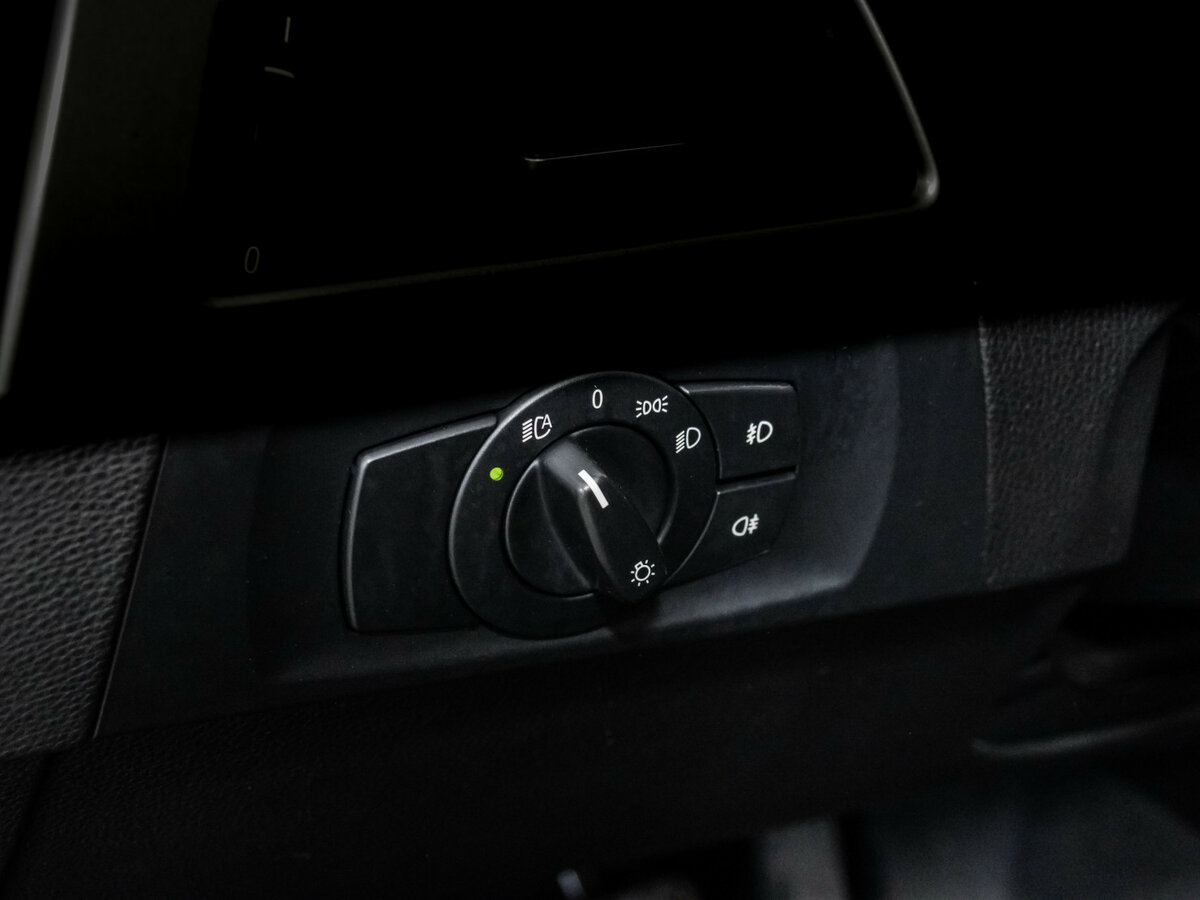 BMW 3 серии 2008 года с пробегом. Фото: #12