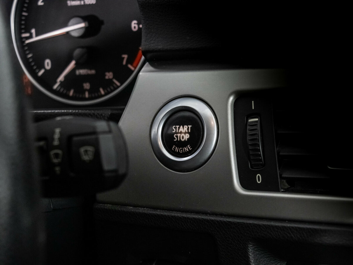 BMW 3 серии 2008 года с пробегом. Фото: #13