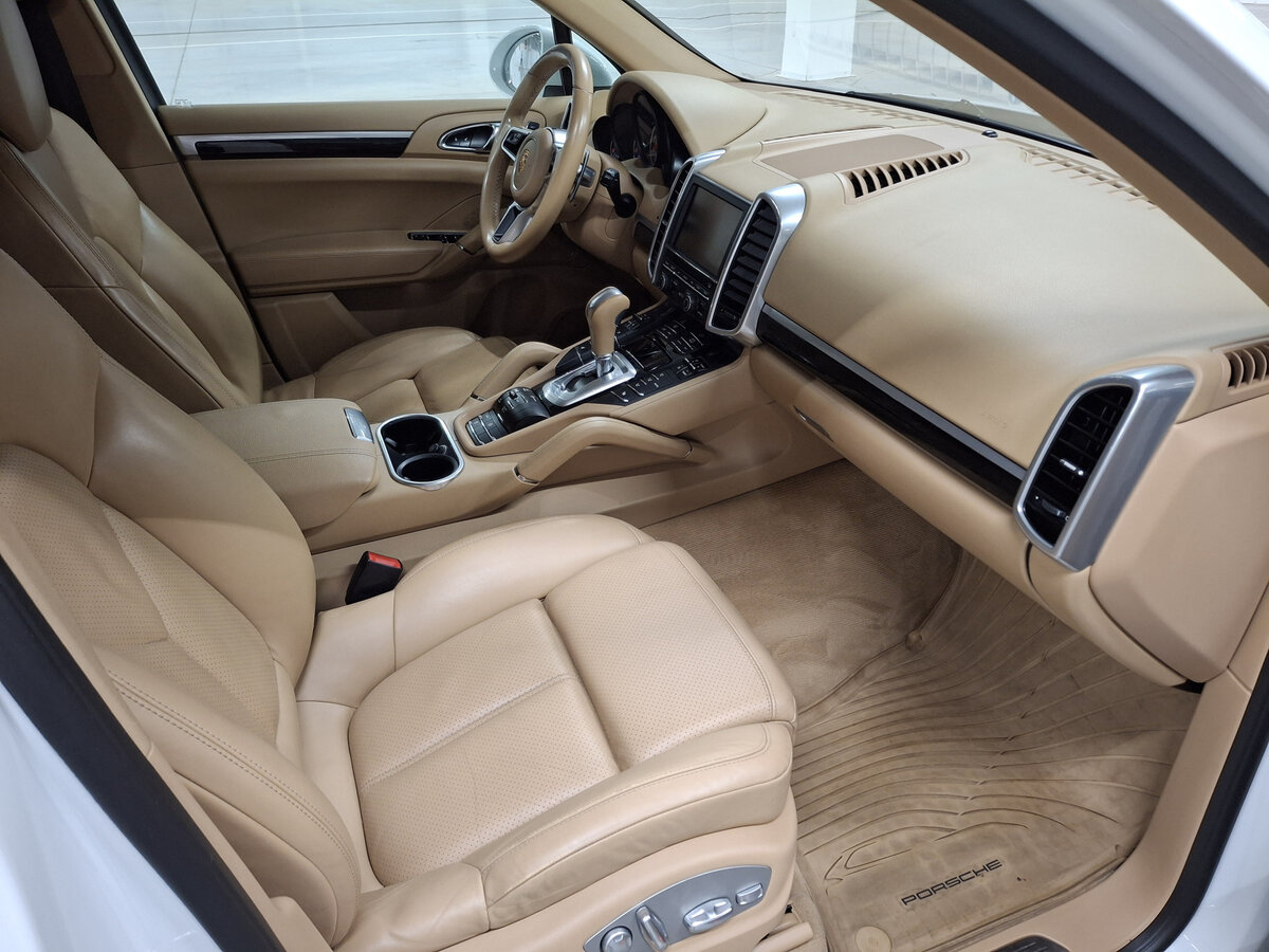 Porsche Cayenne 2015 года с пробегом. Фото: #10