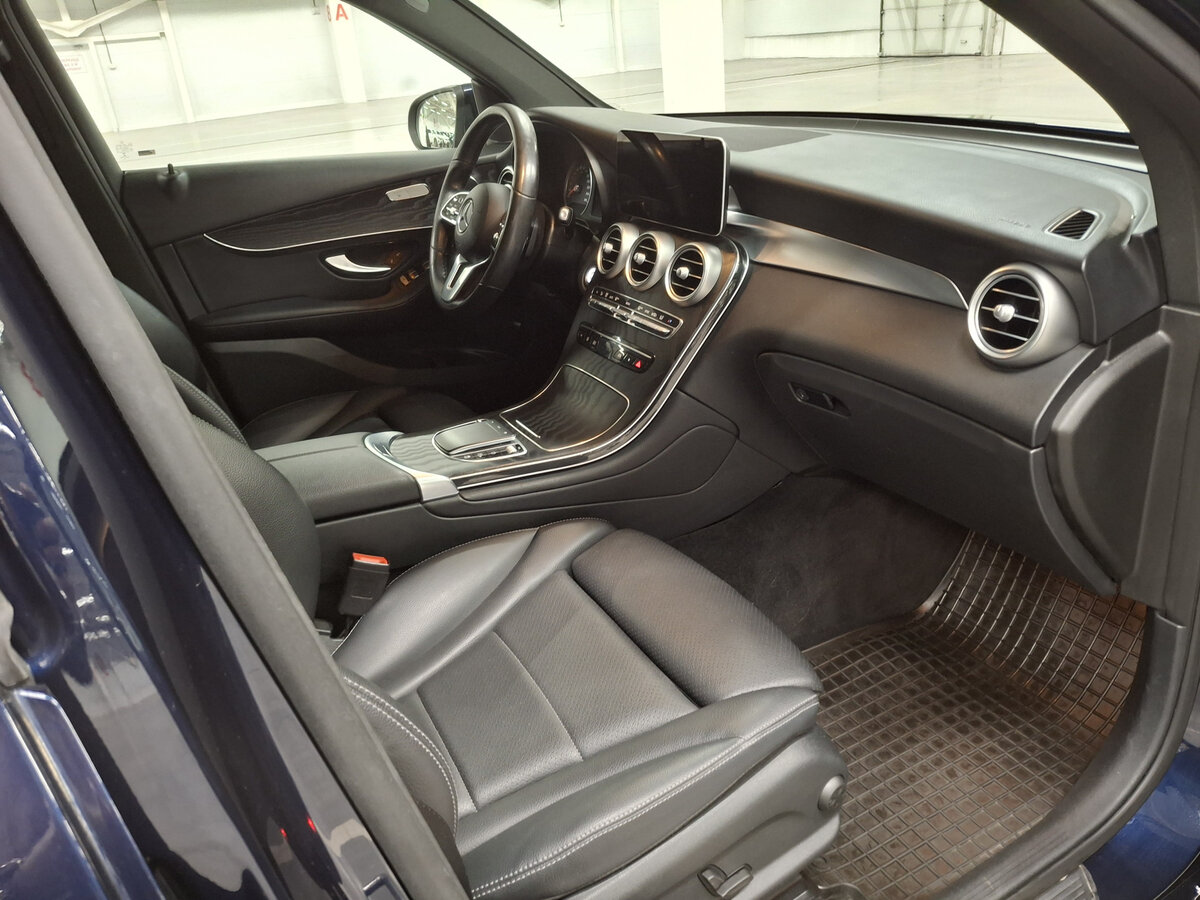 Mercedes-Benz GLC 2021 года с пробегом. Фото: #10