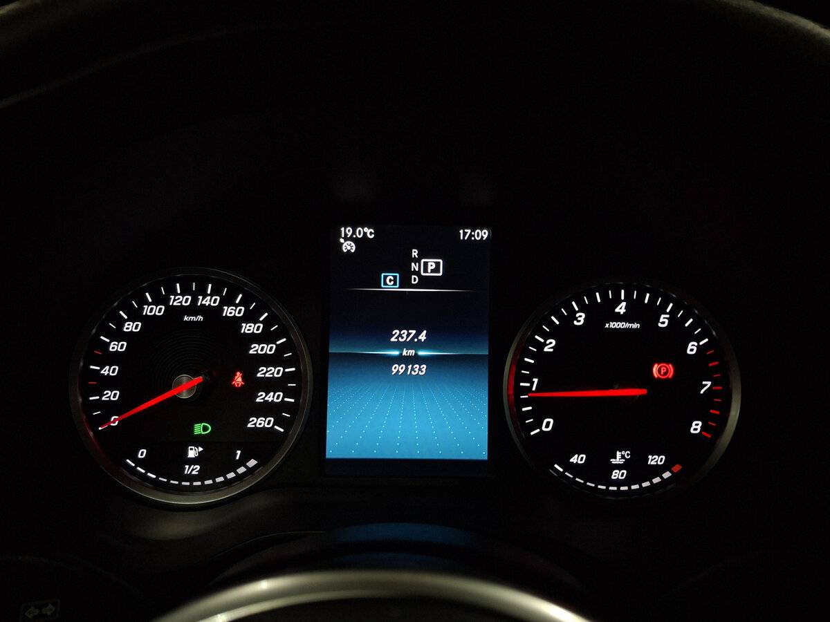 Mercedes-Benz GLC 2021 года с пробегом. Фото: #12