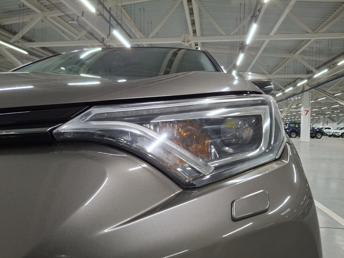 Toyota RAV4 2015 года с пробегом. Фото: #15