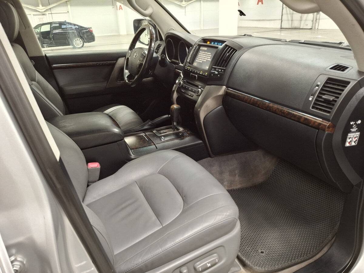 Toyota Land Cruiser 2008 года с пробегом. Фото: #10