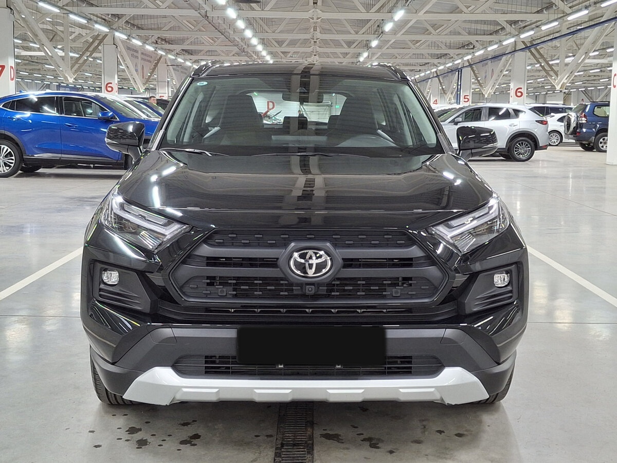 Toyota RAV4 2024 года с пробегом. Фото: #1