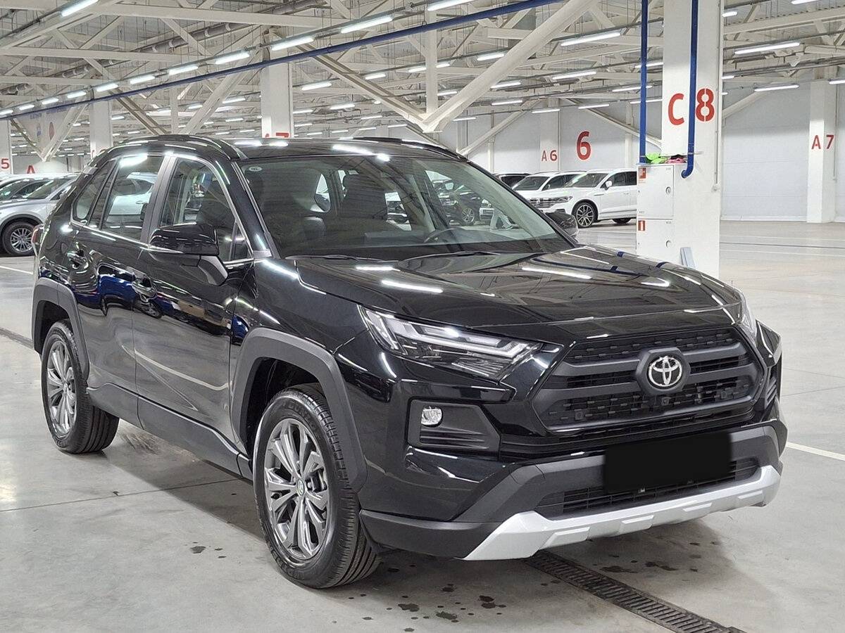 Toyota RAV4 2024 года с пробегом. Фото: #2